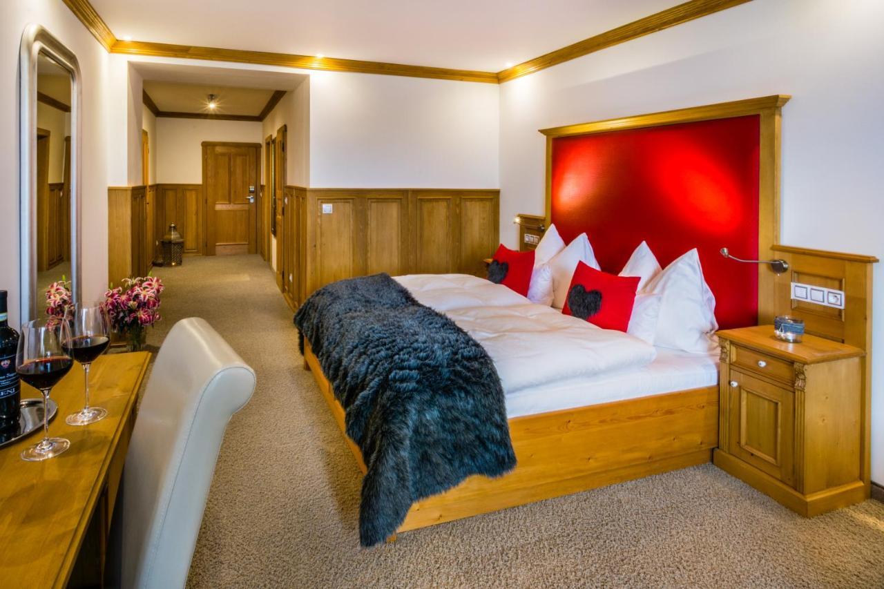 Wellness Hotel V Nebi Kořenov エクステリア 写真